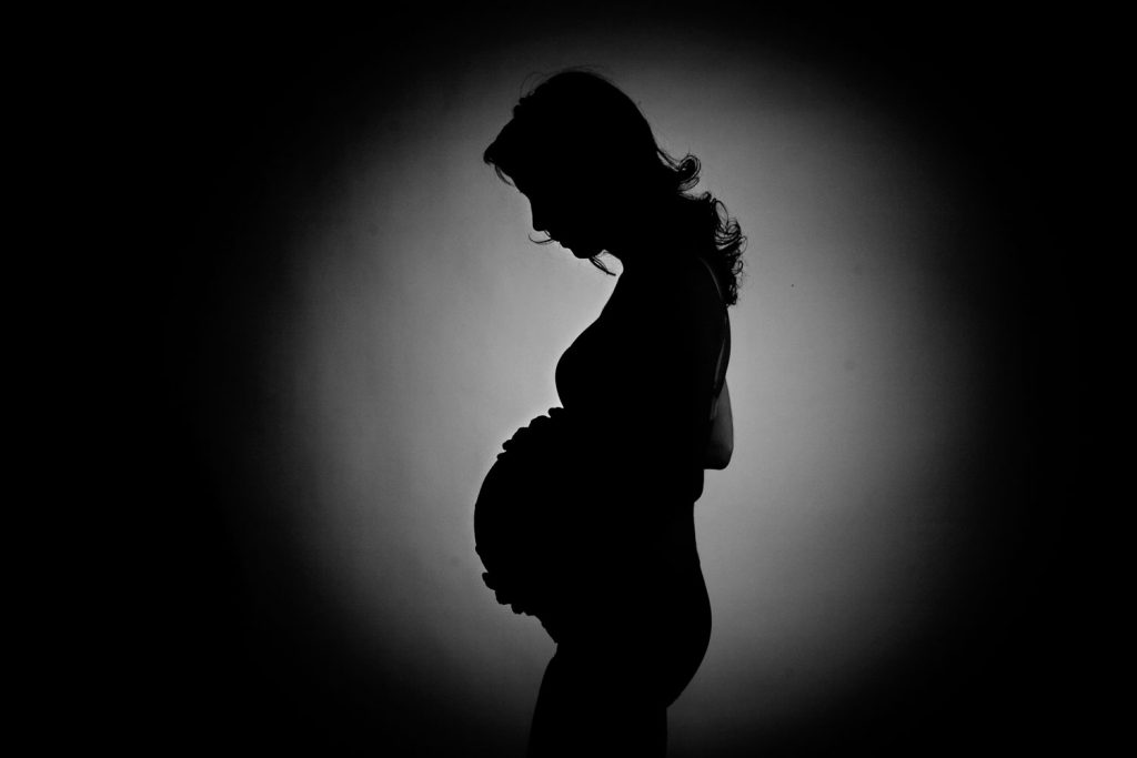 pregnancy studio photographer tohil treviño